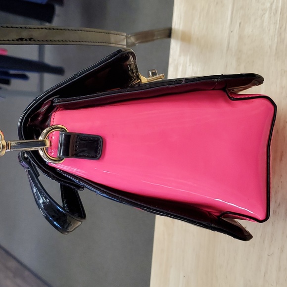 Betsey Johnson Crossbody Satchel With Charms Excellent and Super Cute! - Picture 14 of 15